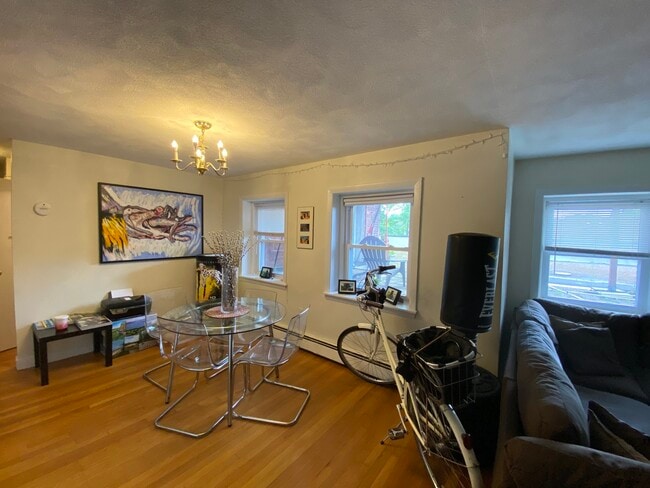 Photo - 311 Tappan St Unidad 1B