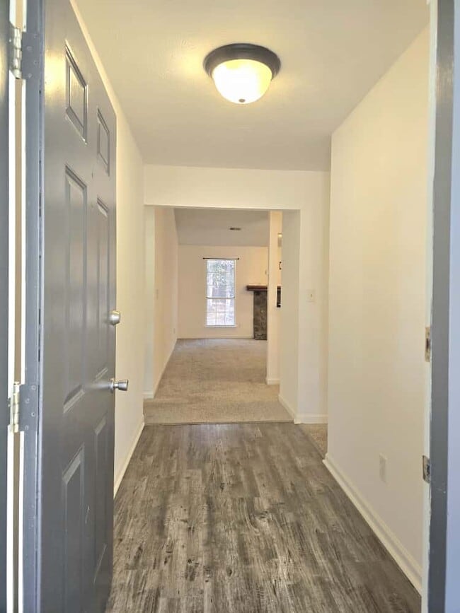 Photo - 506 Ridgedale Way