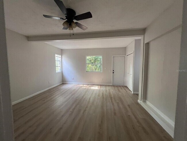 Photo - 1353 Lakeview Rd