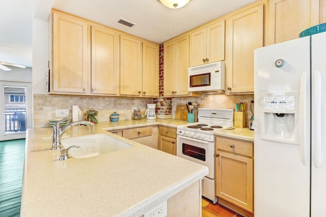 Building Photo - 2185 S Fletcher Ave Unit ID1248255P Rental