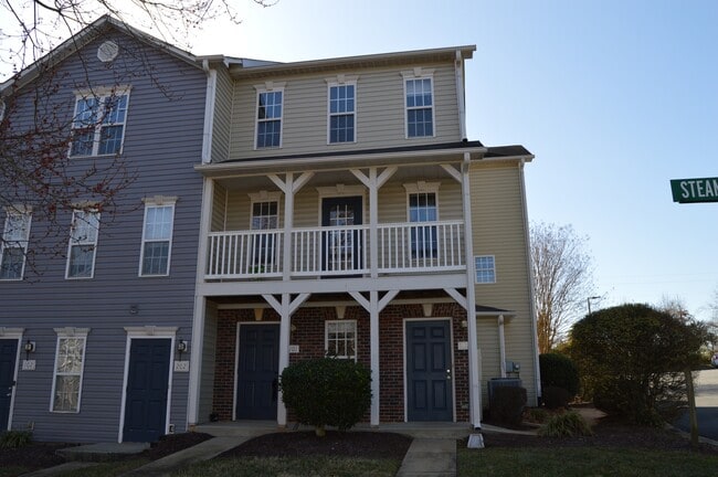 Building Photo - 110 Steam Engine Dr