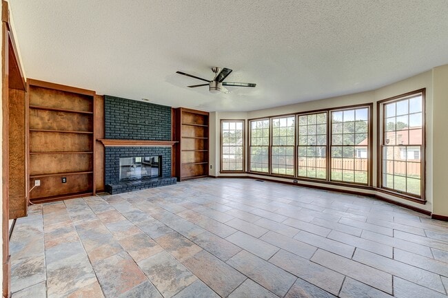 Photo - 15509 Debridge Way