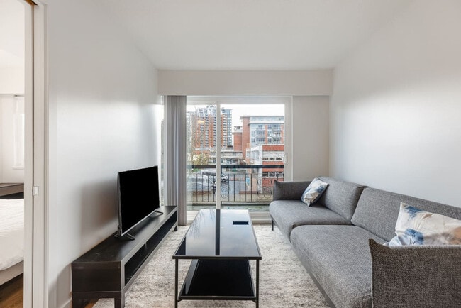 Building Photo - 254 E 12th Ave