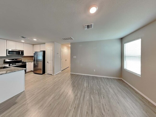 Photo - 5618 Basilica Pl