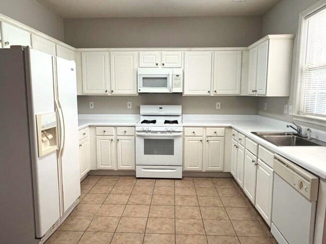 Photo - 2508 Davenham Ln