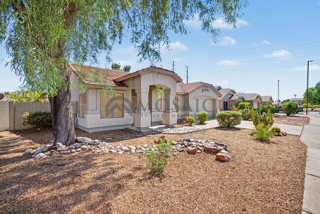 Photo - 2033 E Willow Wick Rd