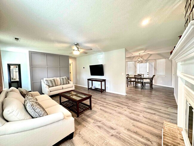 Photo - 1750 Dailey Terrace NW