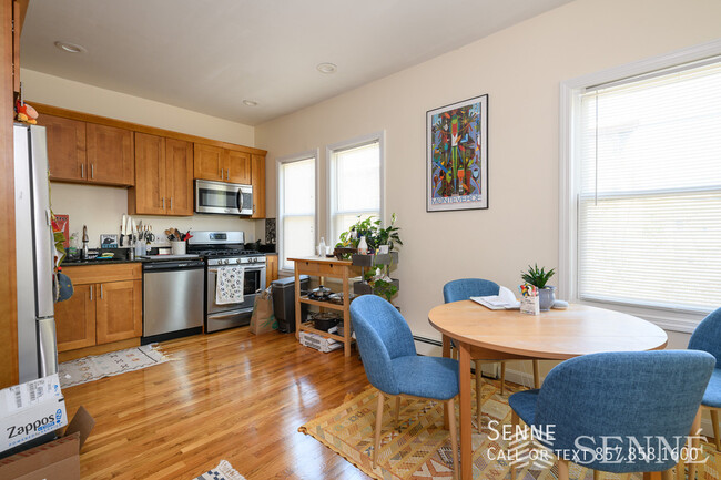 Spacious 2-Bedroom in Inman Square – Avail... - Spacious 2-Bedroom in Inman Square – Avail... Apartment Unit 2