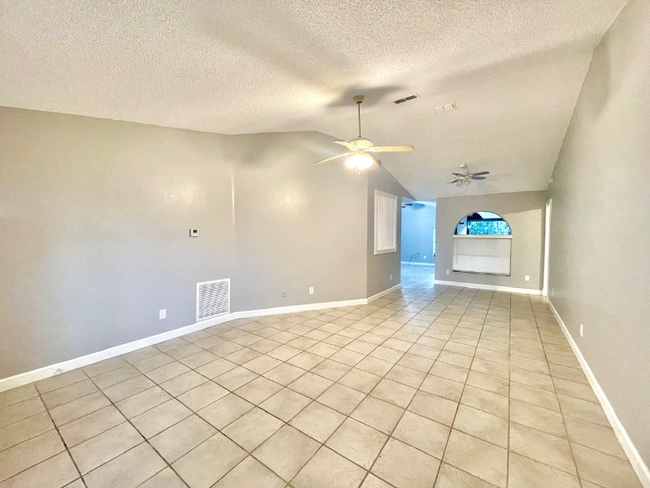 Photo - 10026 Chesham Dr