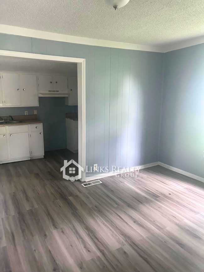 Photo - 614 Goldsboro Ave