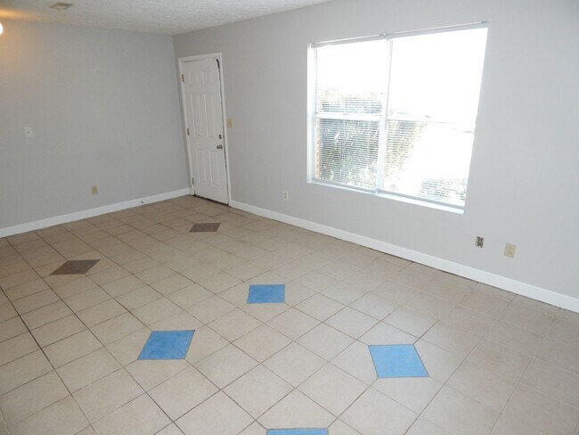Photo - 136 Clover Valley Cir Unidad 136