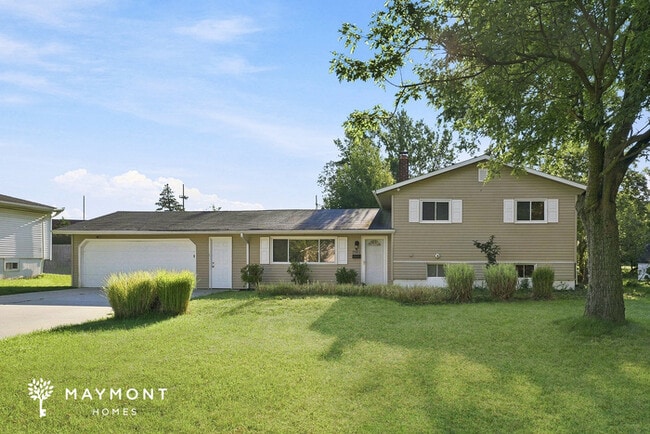 Building Photo - 5583 Meadow Ln