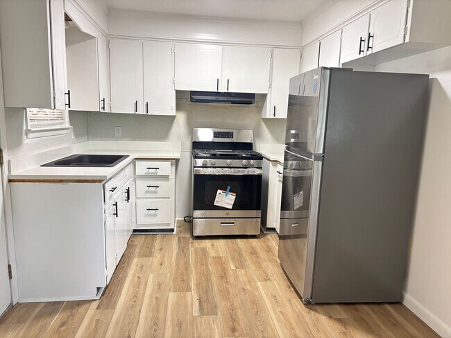 Photo - 3 Bedroom, 1 Bath Home for Rent – Little Rock, AR