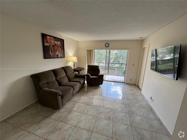 Building Photo - 2230 N Cypress Bend Dr Unit 309 Rental