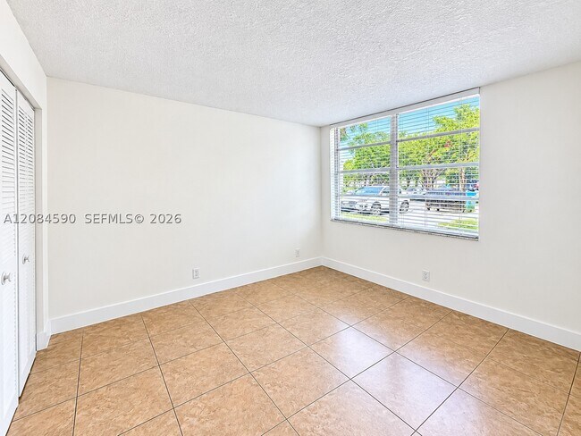 Photo - 9430 Live Oak Pl Unit 108