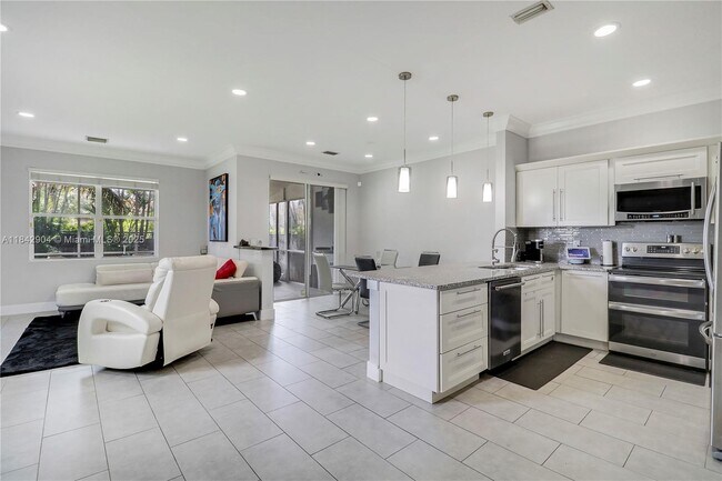 Photo - 6047 Seminole Gardens Cir