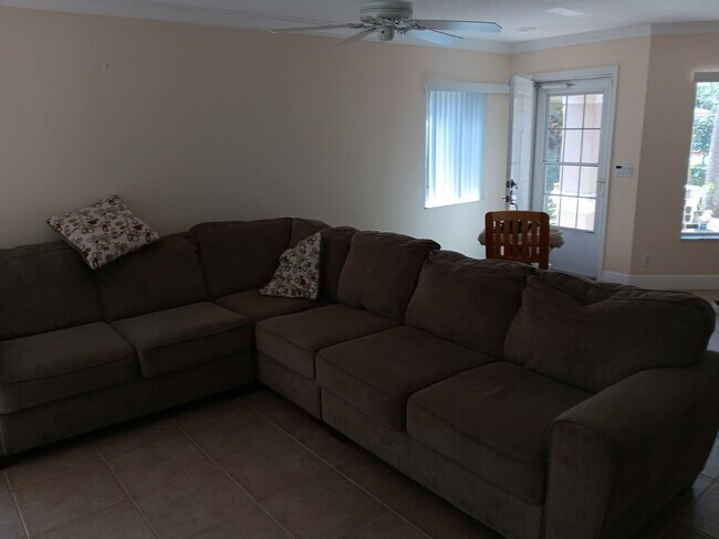 Photo - 4983 Pinemore Ln