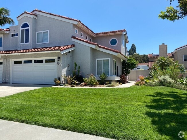 Building Photo - Cardiff living at its finest! Stunning 2-B... Rental