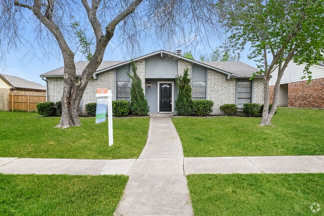 Building Photo - 217 Via Altos Rental