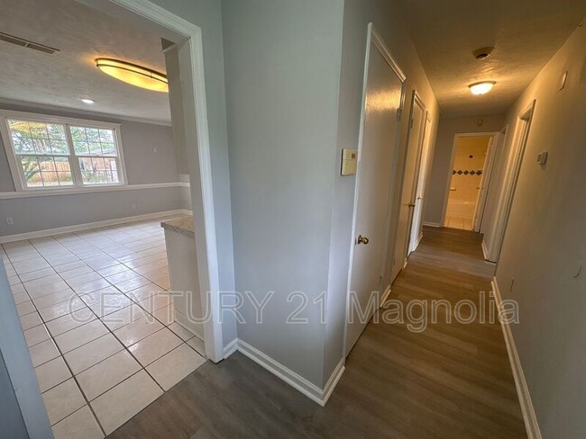 Photo - 3346 Ravenwood Dr