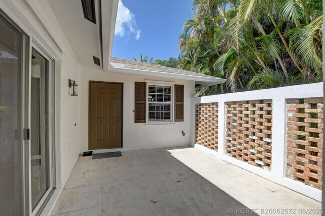 Photo - 2177 SE 1st St