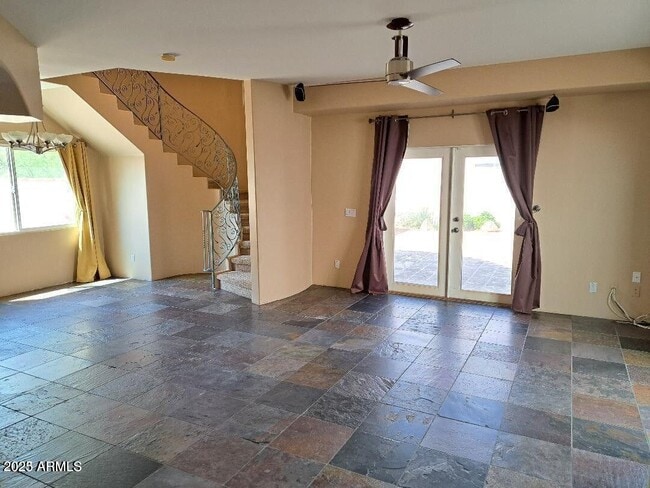 Photo - 1012 N Henry Dr