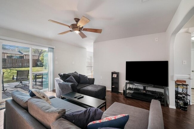 Photo - 15107 Kamary Ln