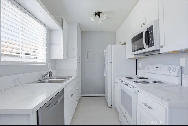 23232 Orange Ave Unidad 2