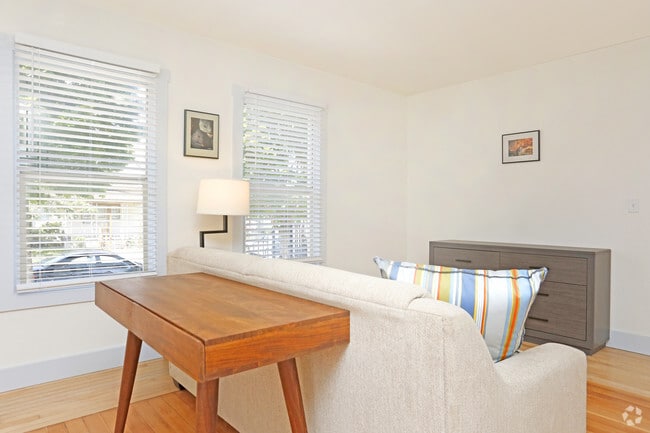 Photo - Red Maple Apartments