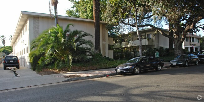 Photo - Desiree Apartments