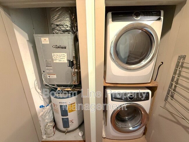 Photo - 333 W Trade St Unit 2108