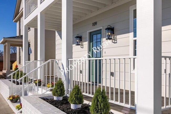 Photo - 109 Scruggs St