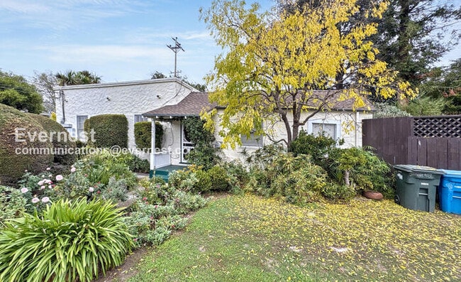 Photo - 605 E Santa Inez Ave