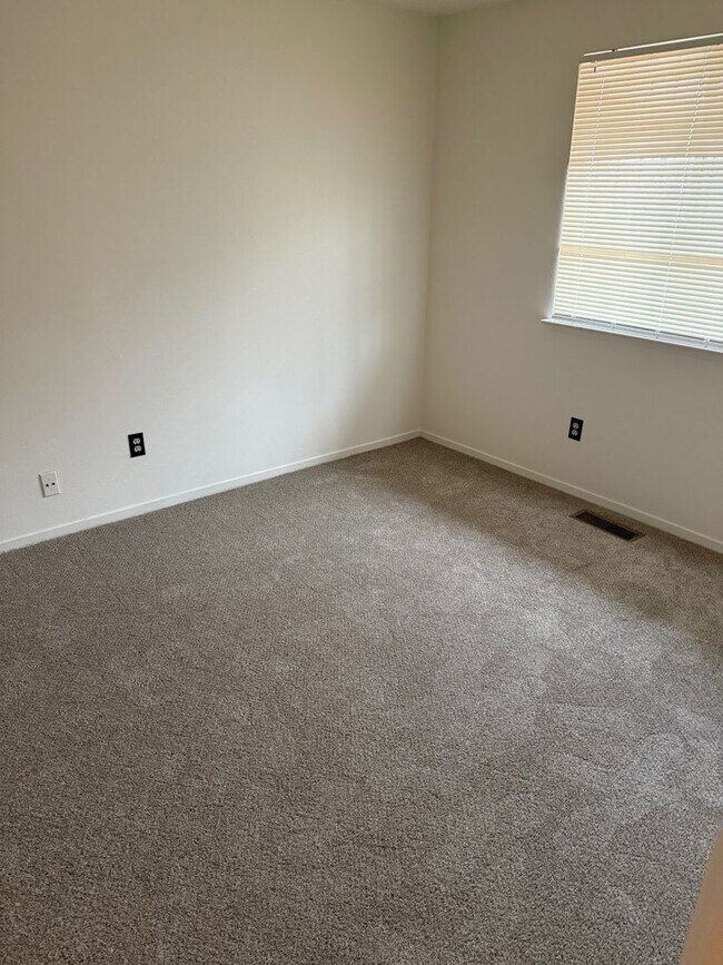 Photo - 2706 Powder Dr