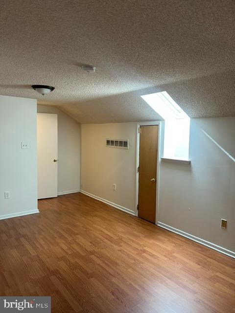 Photo - 304 Hampshire Dr