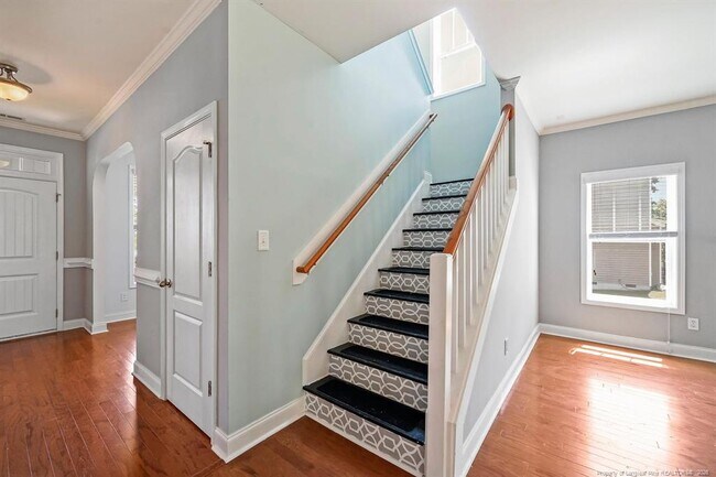 Photo - 204 Executive Dr