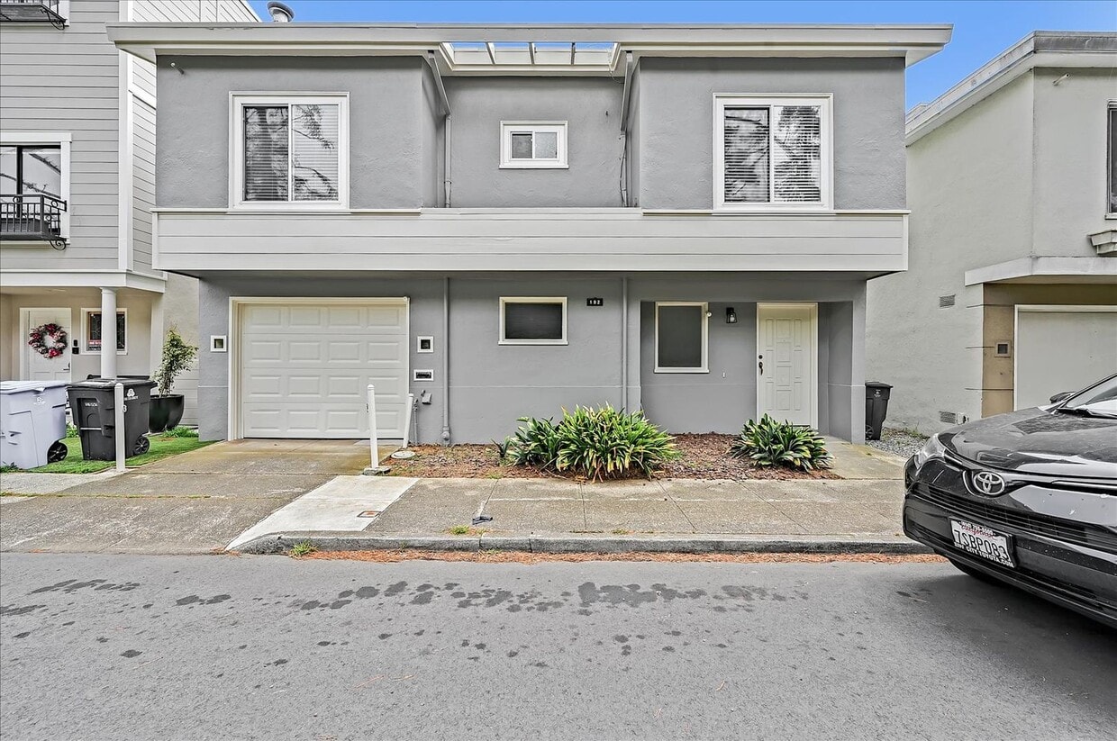 Light Filled Newly Remodeled Home w/ Fanta... - Light Filled Newly Remodeled Home w/ Fanta...
