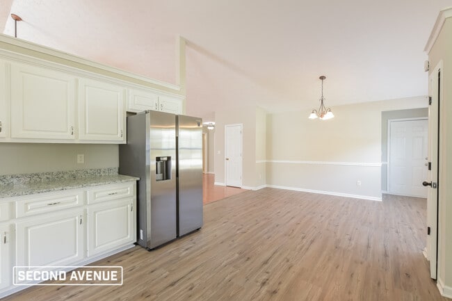Photo - 2725 Lenora Springs Dr