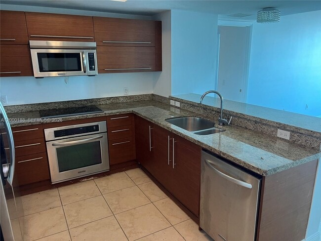 Photo - 2641 N Flamingo Rd Unidad 2006N