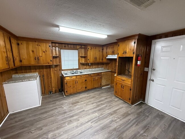 Photo - Spacious 3 Bedroom 1  Bath home with Appli...