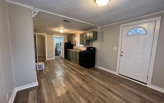 Photo - 3023 Kingston Ave