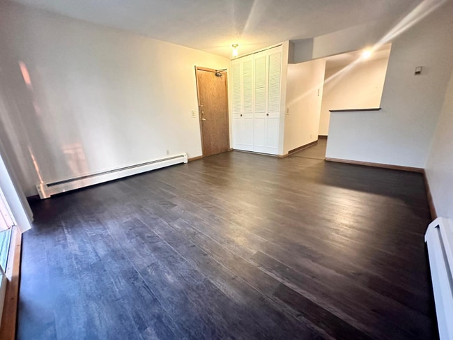 Building Photo - 1321 Division St Unit 202 Rental