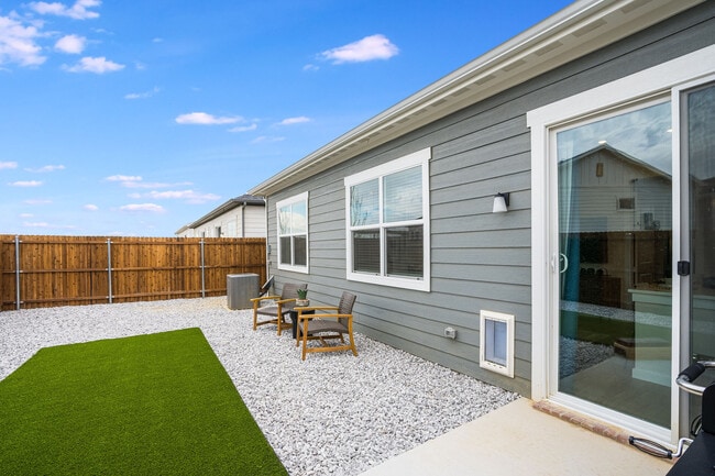 Yardly Elm apartments — community photo