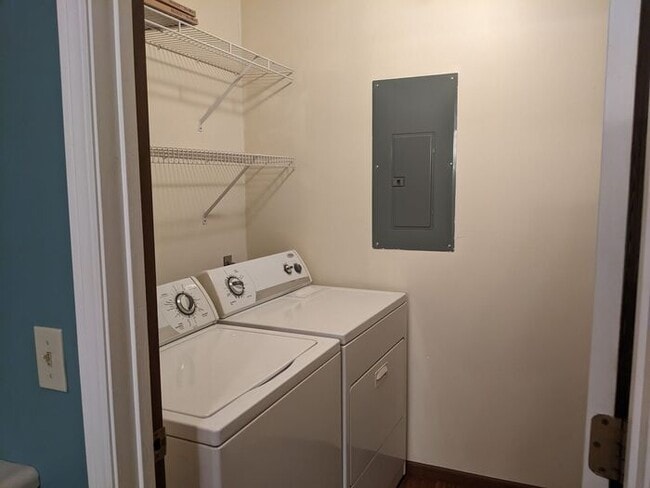 Photo - Limited-Time Holiday Offer: $100 Deposit When You Lease by Christmas Eve!