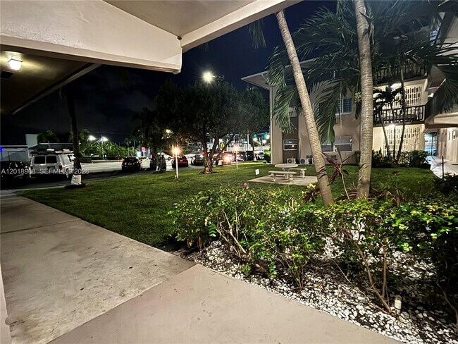 Photo - 1480 E Sample Rd Unit 209