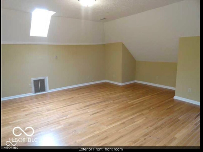 Photo - 1839 Talbott St