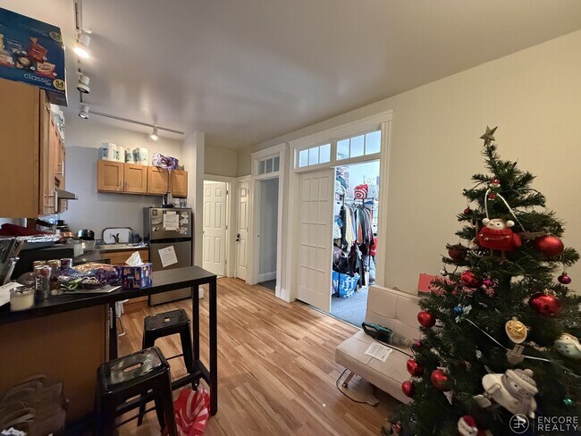 Photo - 16 Aberdeen St