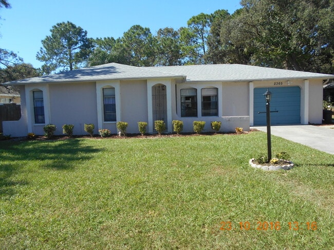 Building Photo - Seasonal Rental