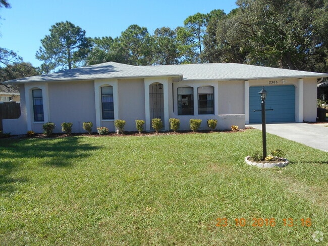 Building Photo - Seasonal Rental