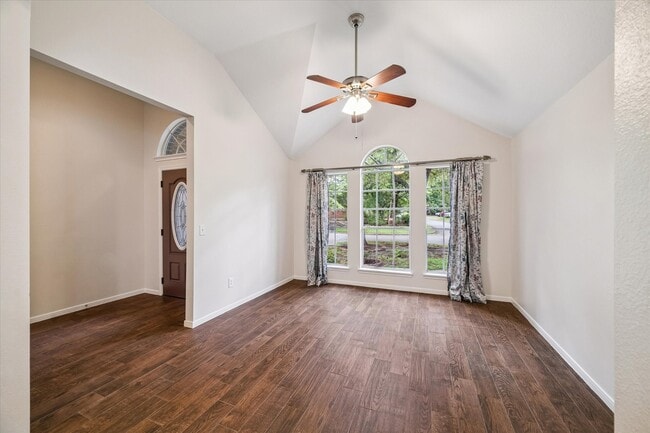 Photo - 22 N Holly Laurel Cir